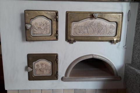 cucina a legna, forno pizza Stufe Collizzolli, Stufe in ceramica fatte a mano
